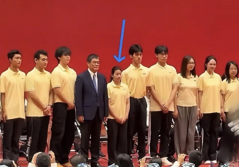 然而, img 然而, img