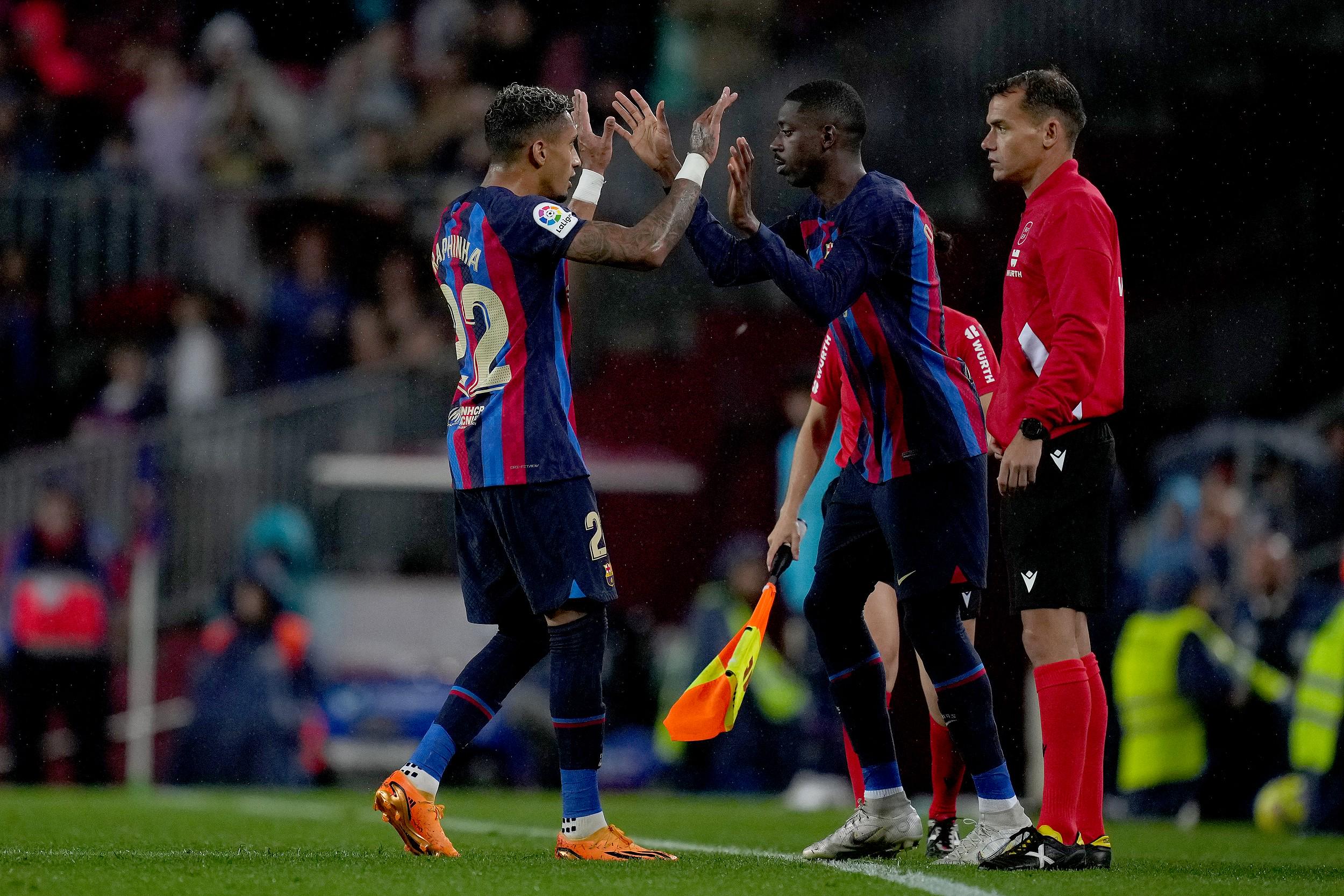 联袂出场, 足的机会 联袂出场, 足的机会