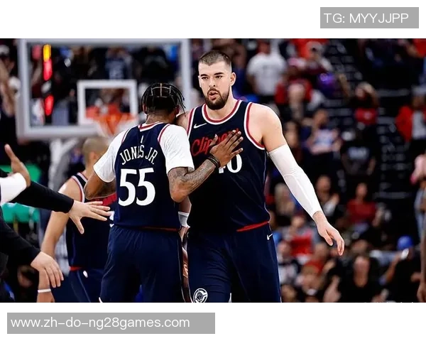 不可思议！快船全队开季至今体现最安稳的竟然是这位锋线大闸？